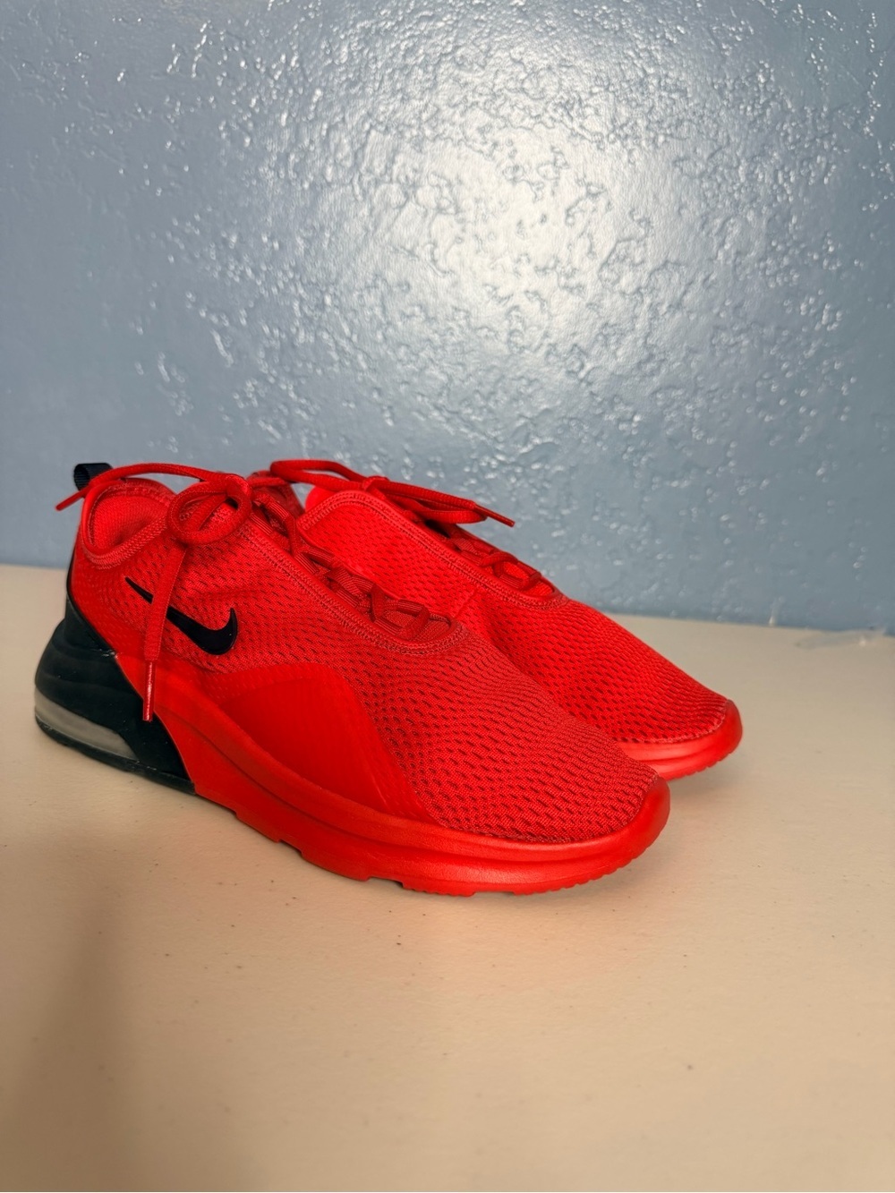 Nike Air Max Motion 2 in University Red and Black A00266-601 men size 8